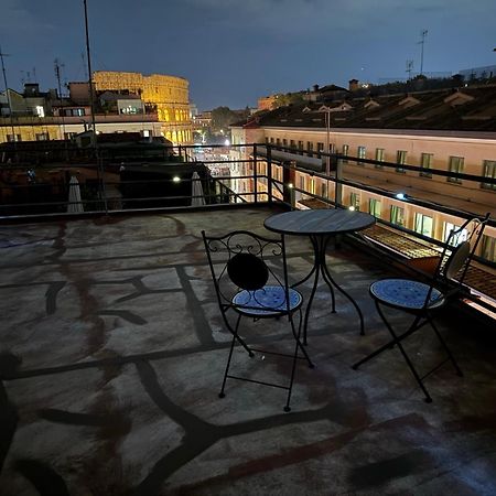 Attico Loft & Rooftop Colosseo Rome Exterior photo
